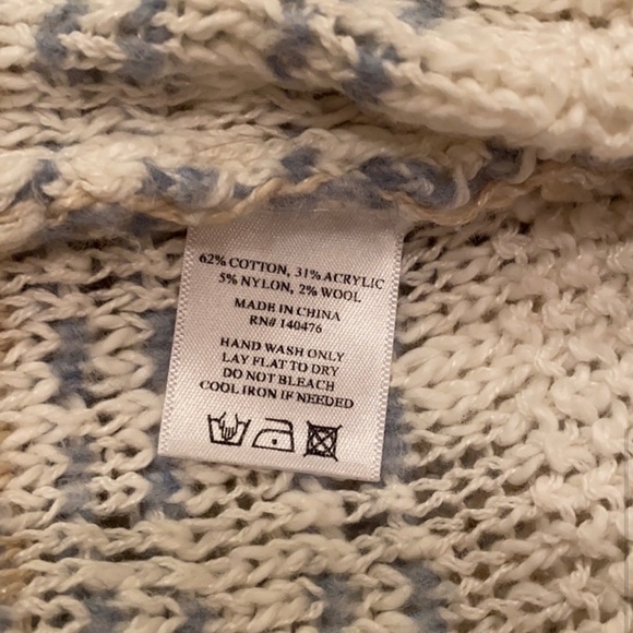 Beautiful Faherty cardigan with pockets in size Small - Picture 4 of 4